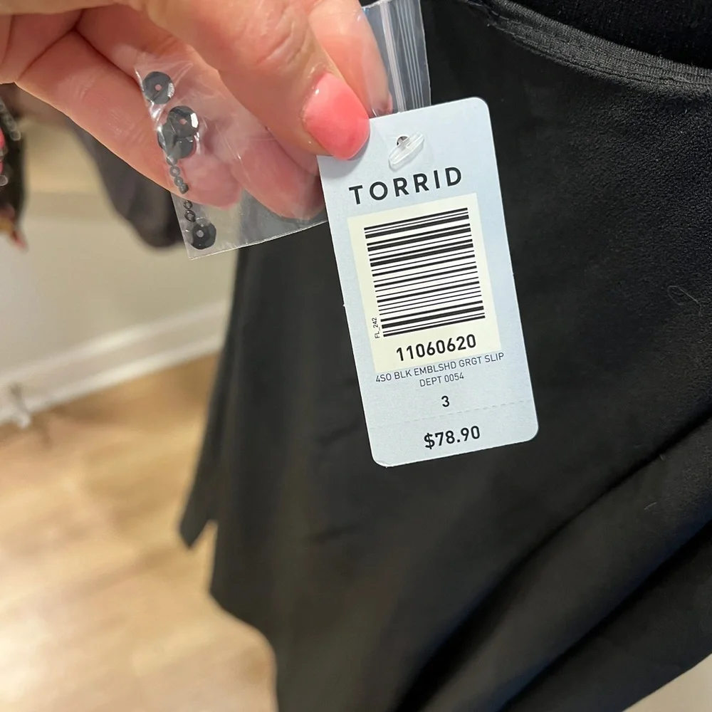 TORRID Little black dress 3X. NWT - Picture 7 of 10